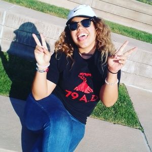 Meet your Posher, Liana